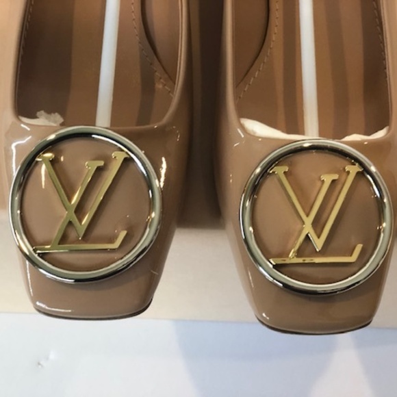 NEW Louis Vuitton Patent Signature Logo - Kid Heal - Picture 3 of 8